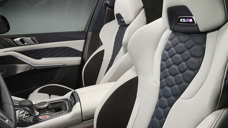 Интерьер BMW X5 M Competition First Edition