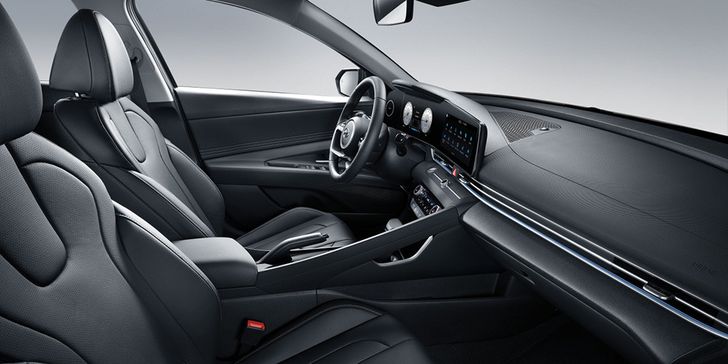 Интерьер Hyundai Elantra