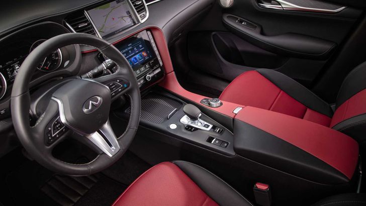 Интерьер Infiniti QX55