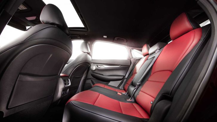 Интерьер Infiniti QX55