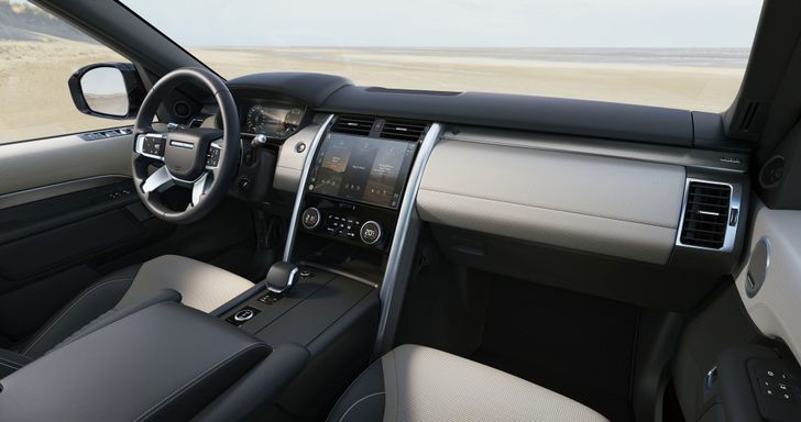 Интерьер Land Rover Discovery
