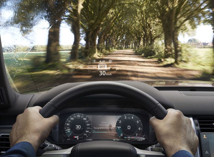 Интерьер Land Rover Discovery