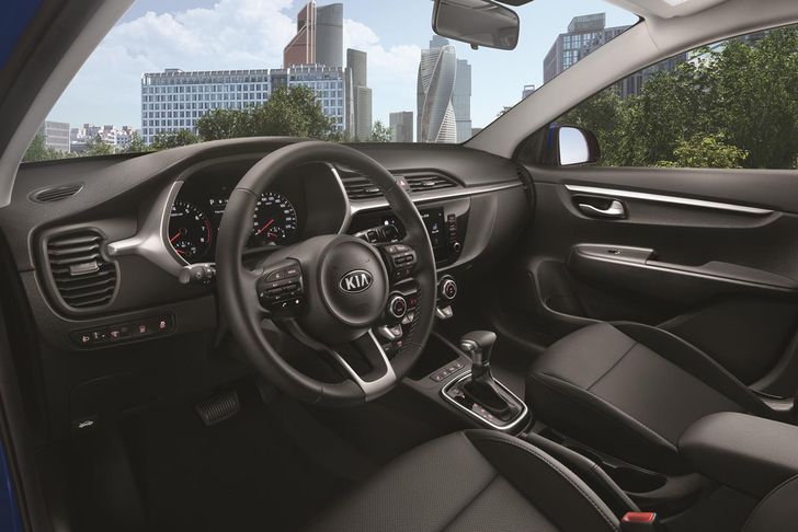Интерьер KIA Rio X