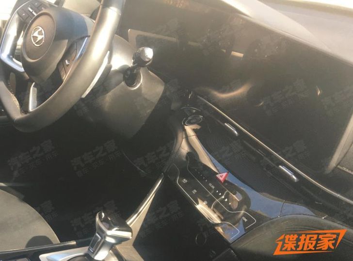 Салон Hyundai Mistra