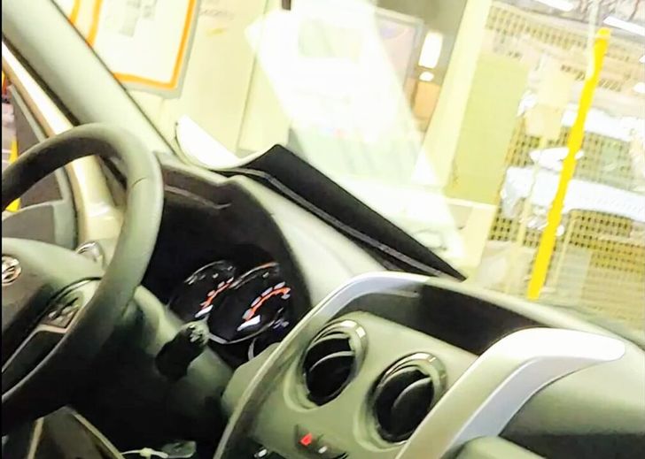 Салон Lada Largus FL