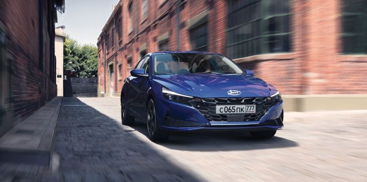 Hyundai в России объявил цены на новую Elantra