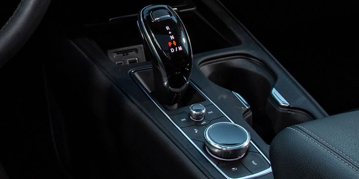 Интерьер Cadillac XT4