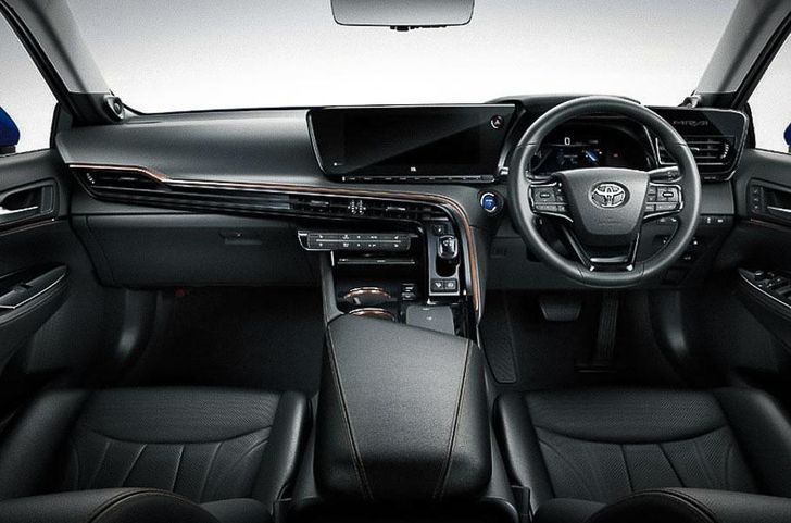 Интерьер Toyota Mirai