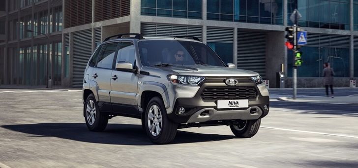 Опубликованы фотографии Lada Niva Travel в упрощенной комплектации