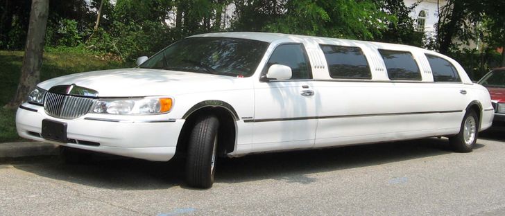 Lincoln Town Car Limousine