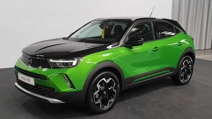Opel отменил сотни заказов на электрический кроссовер Mokka-e