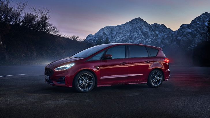 Гибридный Ford S-MAX