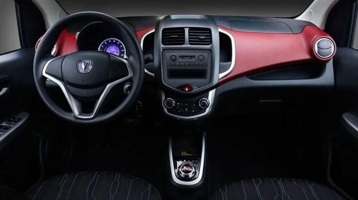 Интерьер BenBen E-Star National Edition