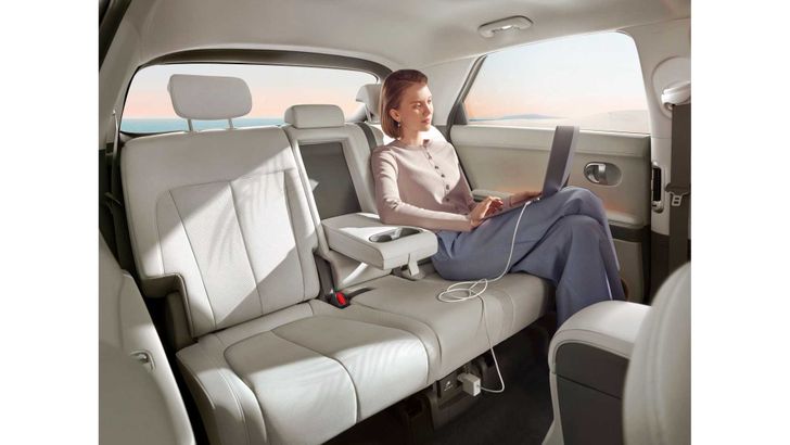 Интерьер Hyundai Ioniq