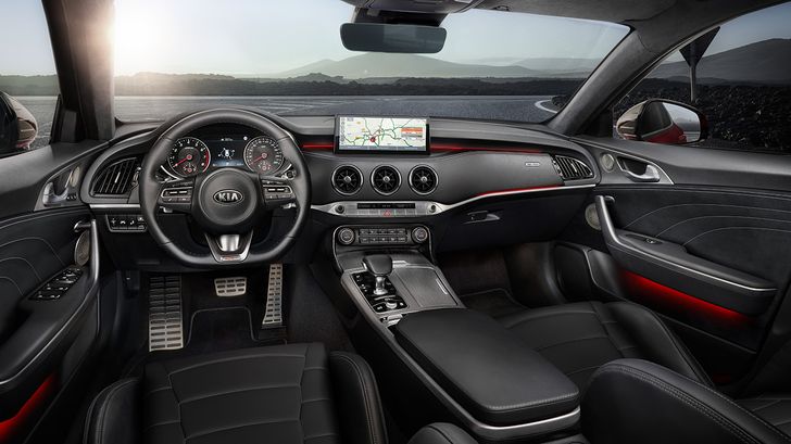 Интерьер KIA Stinger
