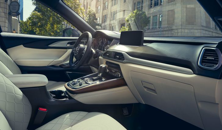 Интерьер Mazda CX-9