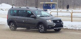 LADA Largus FL на улице Тольятти