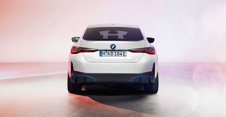 BMW i4