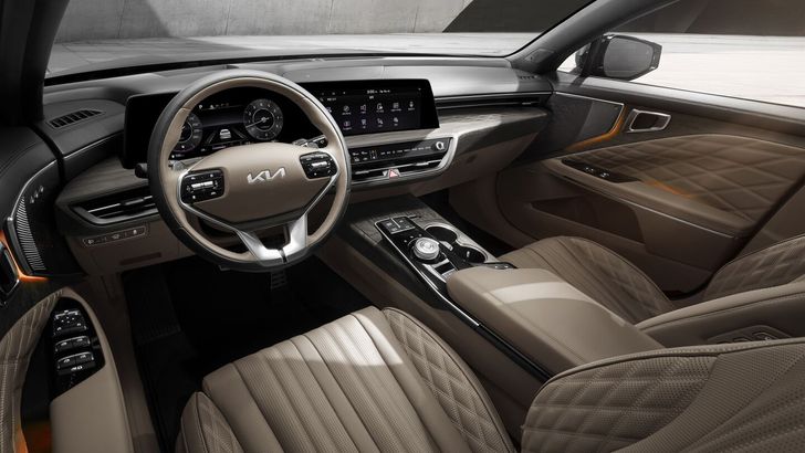 Интерьер KIA K8