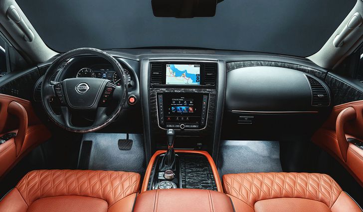 Интерьер Nissan Patrol