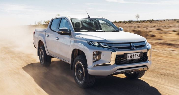 В России второй раз за месяц подорожали автомобили Mitsubishi В России второй раз за месяц подорожали автомобили Mitsubishi