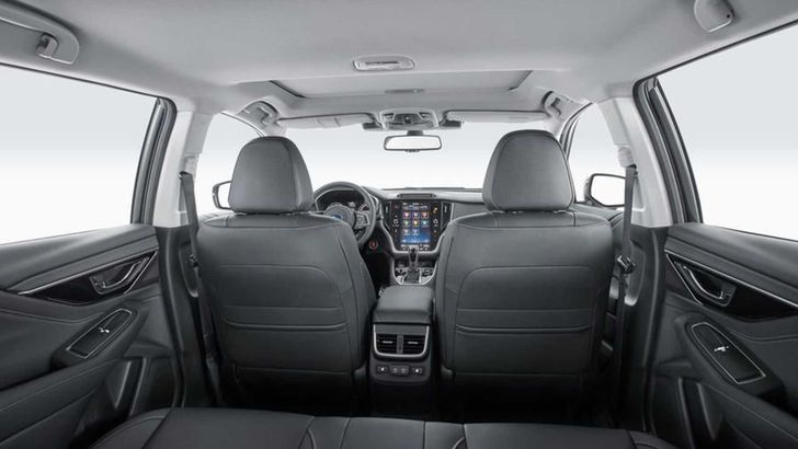 Салон европейского Subaru Outback