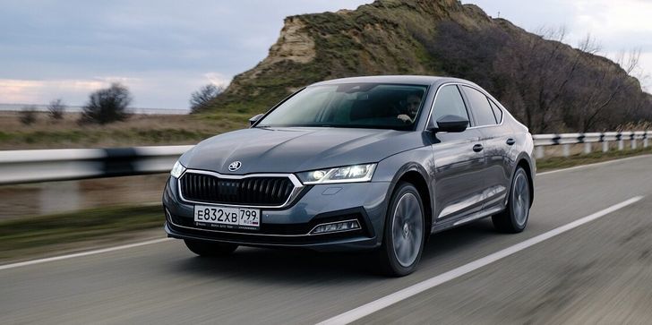 Skoda Octavia получила 2 новых двигателя в России в марте 2021 года