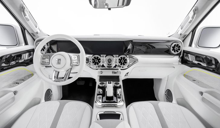 Интерьер Cybertank 300