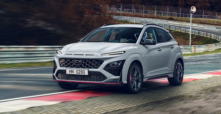 В Россию привезли «заряженный» кроссовер Hyundai Kona N: известен ценник