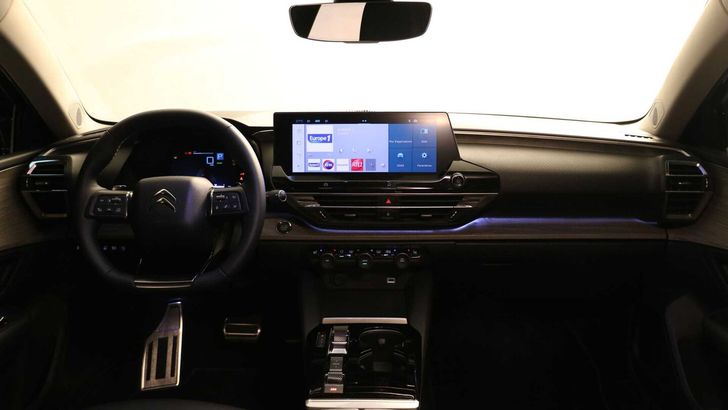 Интерьер Citroen C5 X