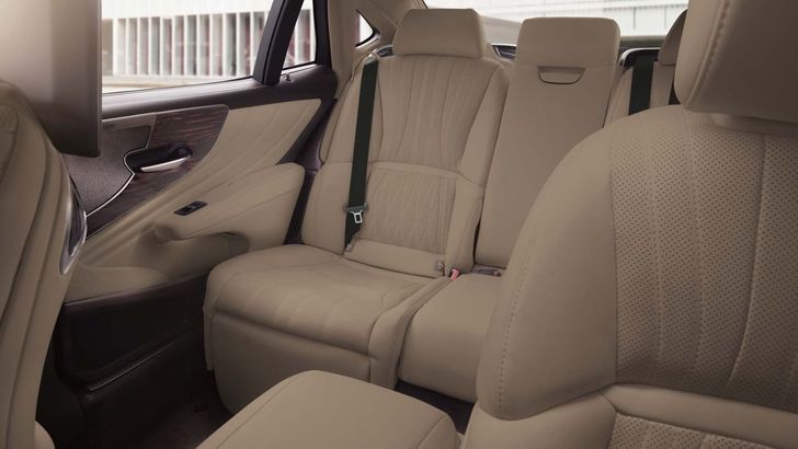 Интерьер Lexus LS