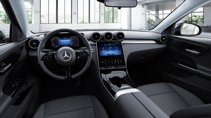 Интерьер Mercedes-Benz C180