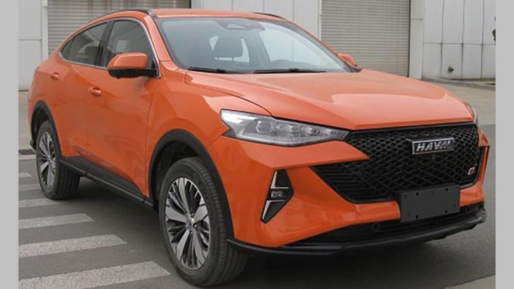 Опубликованы первые фотографии обновленного купе-кроссовера Haval F7x