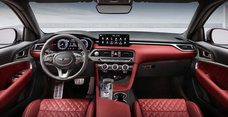 Интерьер Genesis G70 Shooting Brake