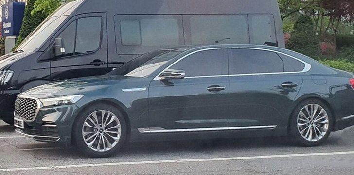 Kia вывела на тесты обновленный седан Kia К9 конкурента BMW 7-Series