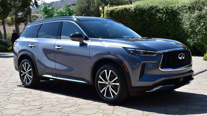 В России появились новые Infiniti QX60. Известны цены