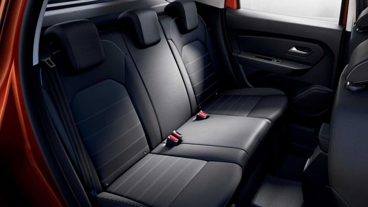 Интерьер Dacia Duster