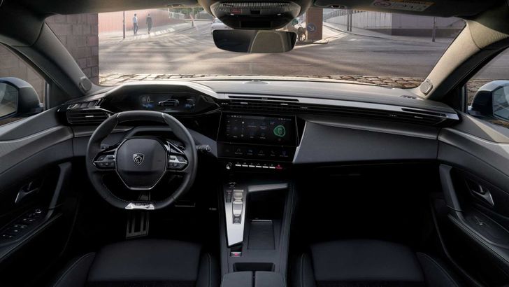 Интерьер Peugeot 308 SW
