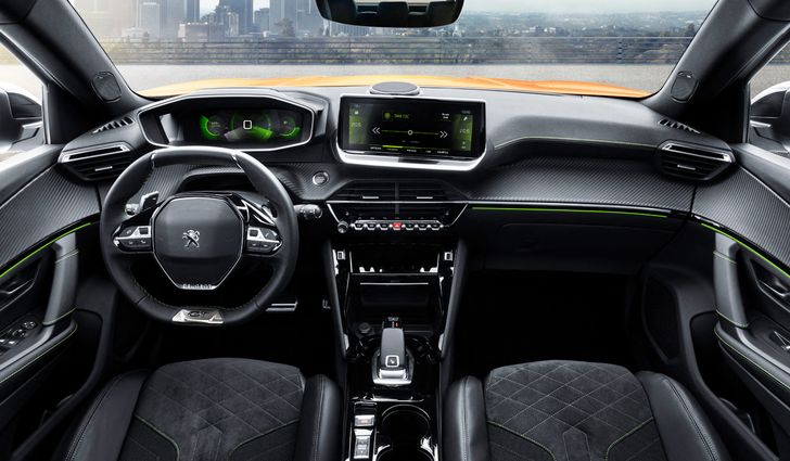 Салон Peugeot 2008 GT
