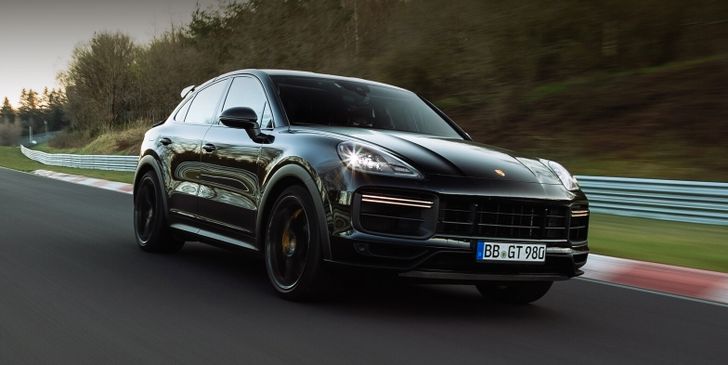 Новый кроссовер Porsche Cayenne Variant 2022 побил рекорд Нюрбургринга