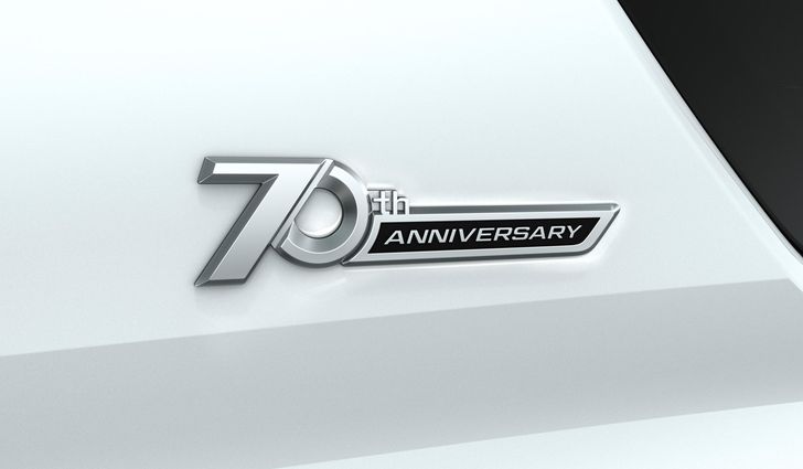 Юбилейный Toyota Land Cruiser Prado