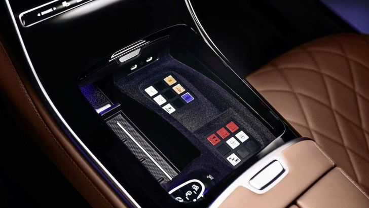 Интерьер Mercedes-Benz S680 Guard