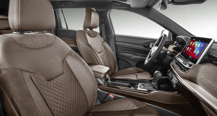 Интерьер Jeep Commander