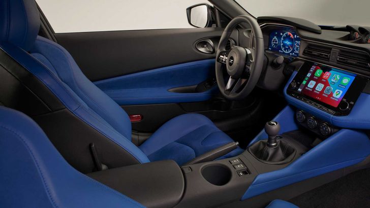 Интерьер Nissan Z