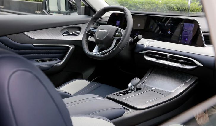 Интерьер Venucia V-Online