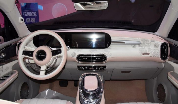 Интерьер Ora Ballet Car