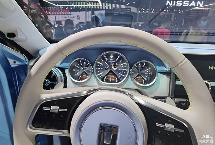 Интерьер Tank 400