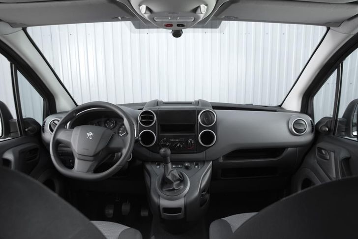 Грузопассажирский Peugeot Partner