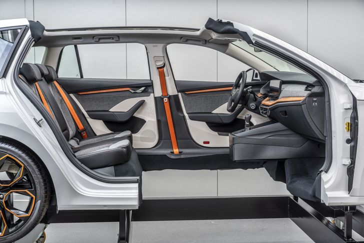 Салон экологичной Skoda Octavia