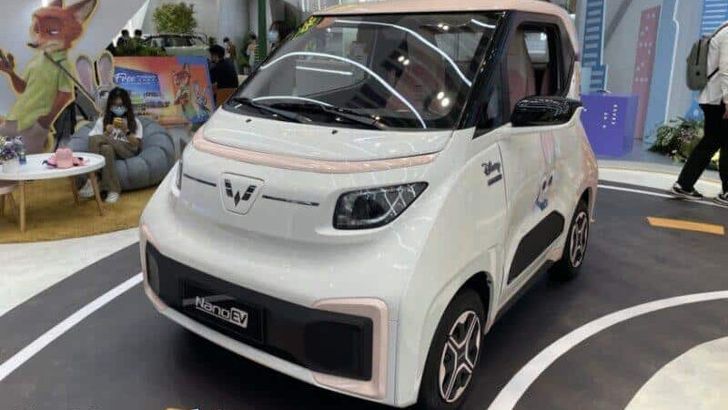 Бренд Wuling представил в Китае новый электромобиль Nano EV за 225 тысяч рублей